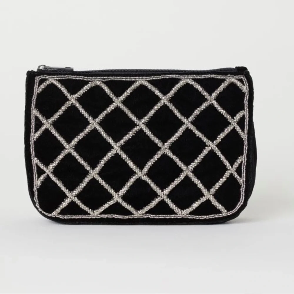 NWT H & M Black Beaded Shoulder Bag - Picture 17 of 17